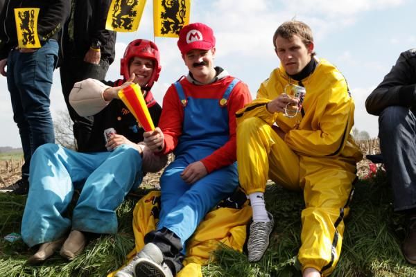 Fans by the roadside