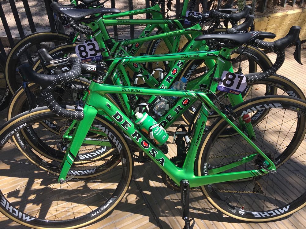 The bright green Caja Rural De Rosa bikes are fitted with Shimano Ultegra