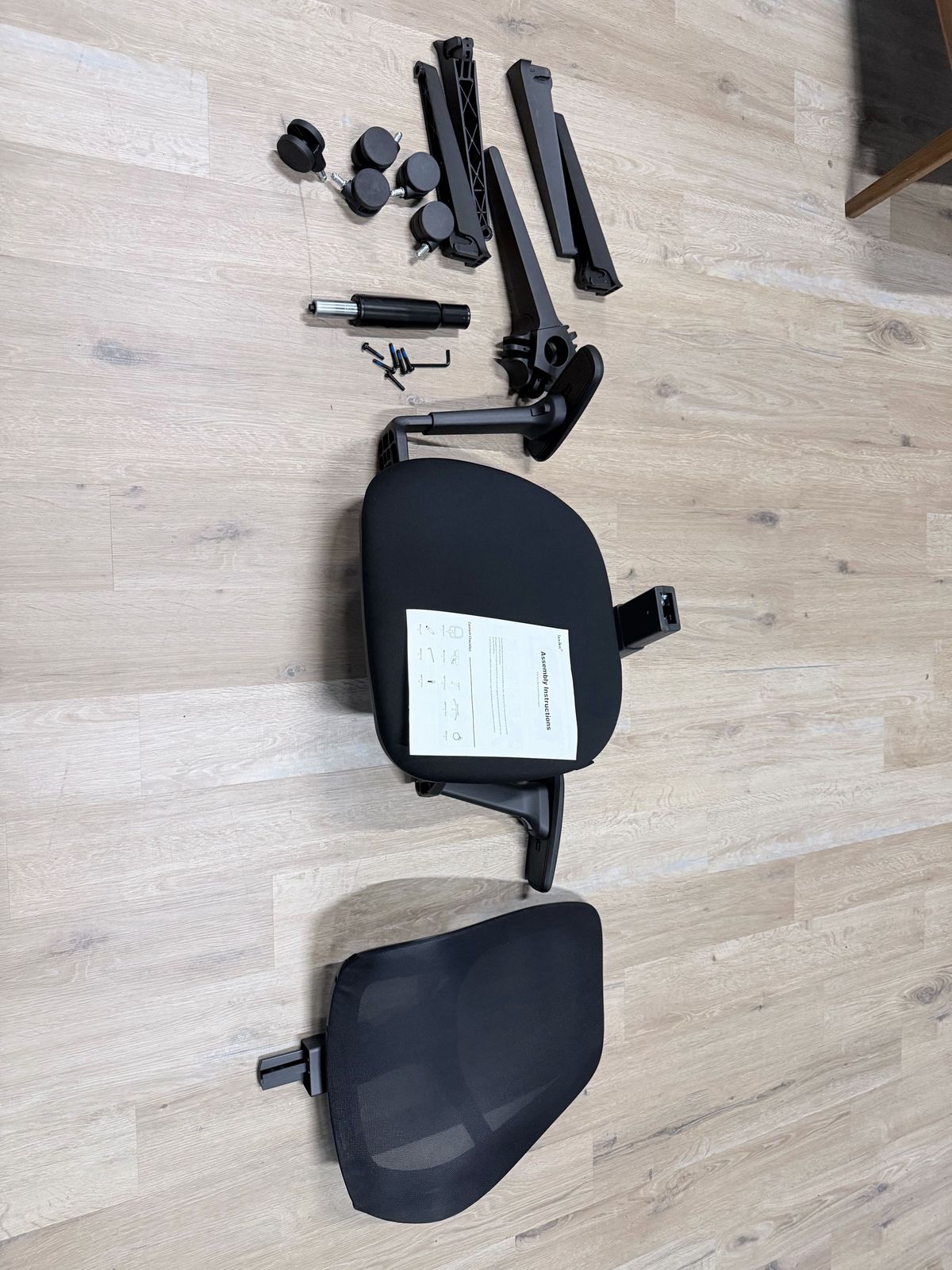 Construction process of the Boulies OP180 home office chair