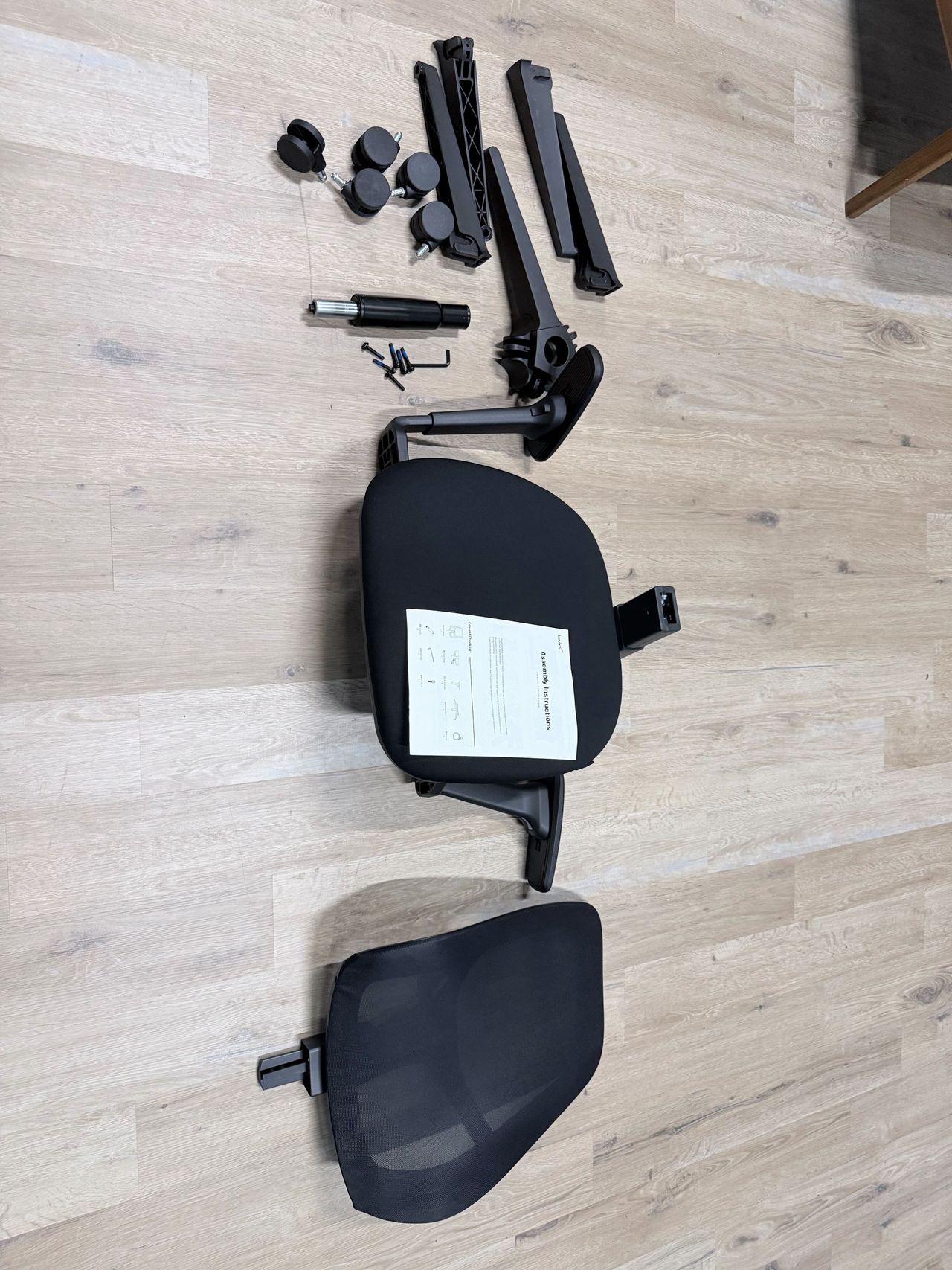 Construction process of the Boulies OP180 home office chair