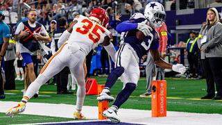 ARLINGTON, TX - NOVEMBER 27: Dallas Cowboys wide receiver George Pickens (3) catches a two-point conversion during the game between the Dallas Cowboys and the Kansas City Chiefs on November 27, 2025 at AT&T Stadium in Arlington, Texas. (Photo by Matthew Pearce/Icon Sportswire via Getty Images)