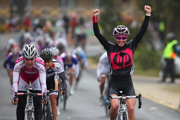Rochelle Gilmore (HP Pinarello) wins the first stage of the Honda Hybrid Tour ahead of Kirsty Broun (MB Cycles) and Davina Summers (City Cycles / Felt)
