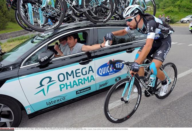 Thomas De Gendt at the team car