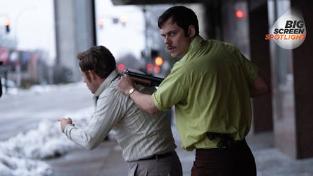 Bill Skarsg&aring;rd as Tony Kiritsis and Dacre Montgomery as Richard Hall in Dead Man's Wire