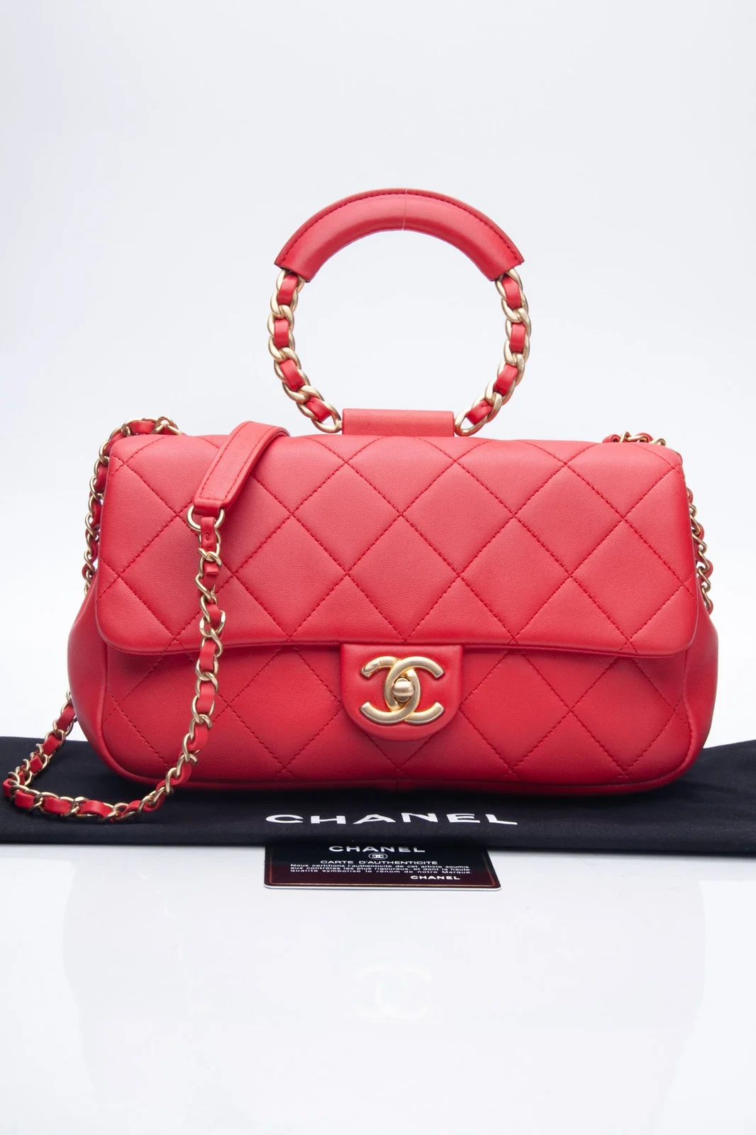 Chanel, Medium in The Loop Flap Bag