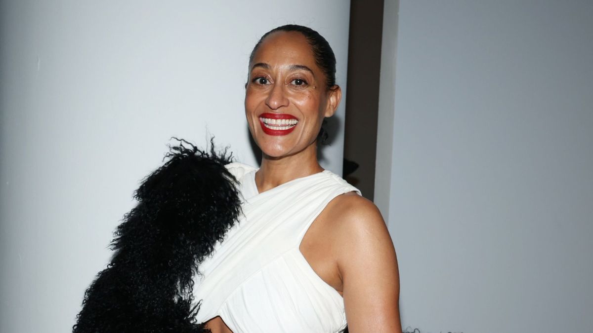 Tracee Ellis Ross's hallway wall art is minimali yet chic | Homes & Gardens