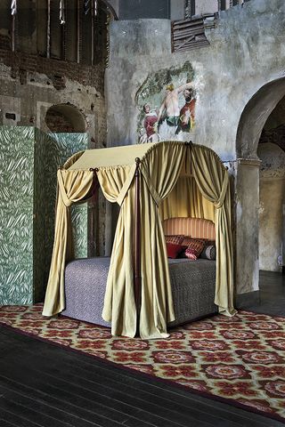 four-poster bed