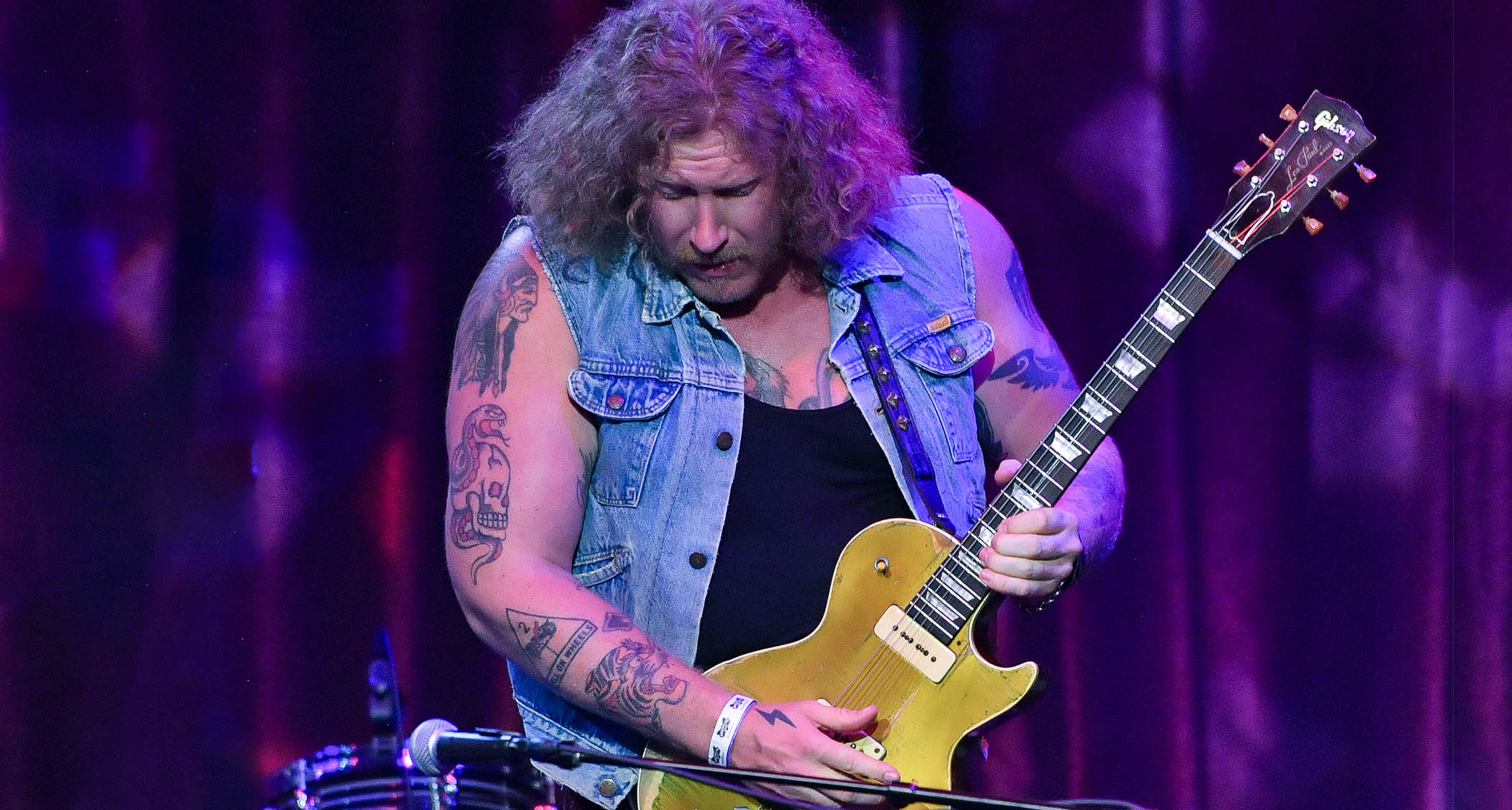 Jared James Nichols wears a cut-off denim jacket and takes a solo on his Gold Top Les Paul, &#039;Dorothy&#039;