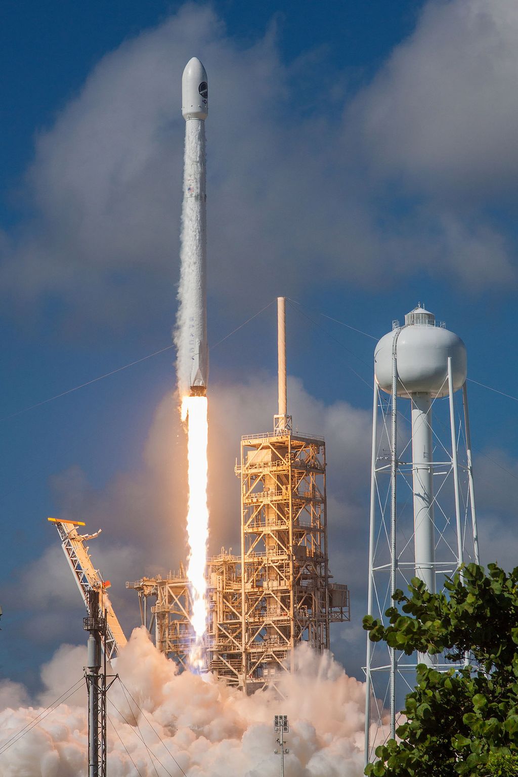 In Photos: SpaceX Launches X-37B Space Plane, Lands Another Falcon 9 ...