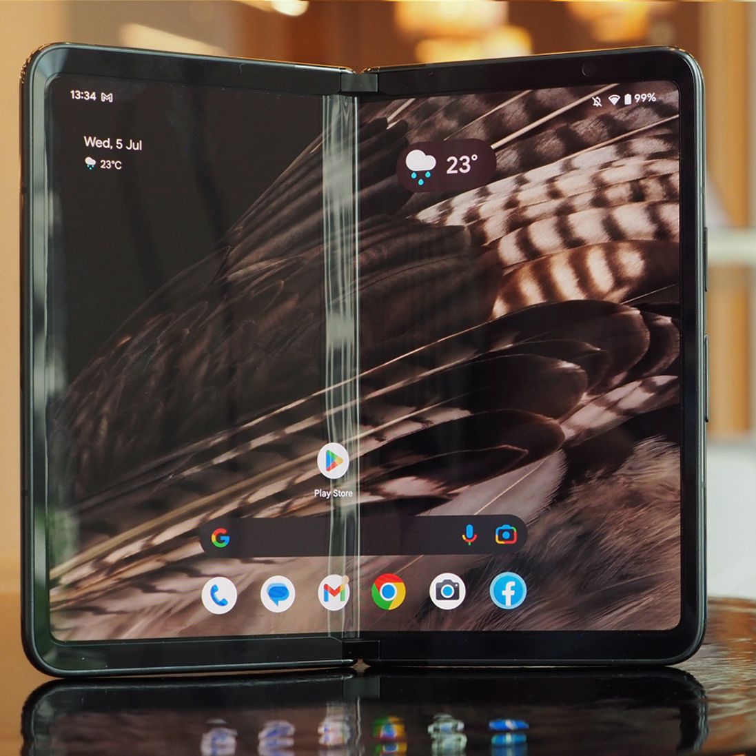 Google Pixel Fold 3 2026 showing AI multitasking features. 1