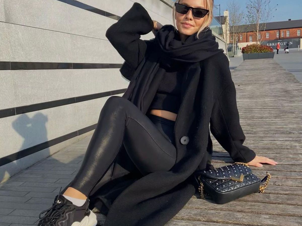 https://cdn.mos.cms.futurecdn.net/v2/t%3A150%2Cl%3A0%2Ccw%3A1200%2Cch%3A900%2Cq%3A80%2Cw%3A1200/whowhatwear/posts/267779/sweater-and-leggings-outfits-for-fall-267779-1605135131455-square.jpg