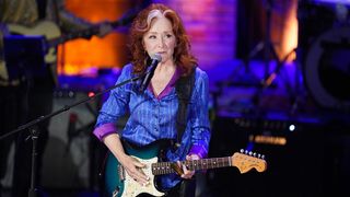  Bonnie Raitt performs onstage at the 2023 Annual Americana Honors &amp; Awards at Ryman Auditorium on September 20, 2023 in Nashville, Tennessee