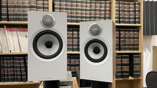 Bowers &amp; Wilkins 607 S3 vs 606 S3