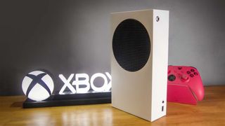 Image of the Robot White Xbox Series S console.