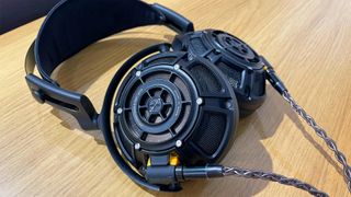 Open-back headphones: Yamaha YH-5000SE