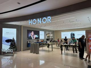 Honor experience store in Malaysia.