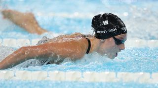 Summer McIntosh, headline star at the World Aquatics Championships (25m), in action at the Paris Olympic Games