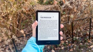 The Kindle Paperwhite (2024) in hand