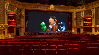 Kermit, Fozzy, and Gonzo looking to the left in MuppetVision 3D