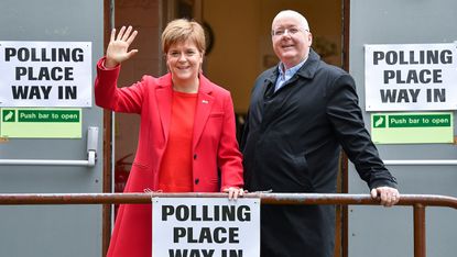 Nicola Sturgeon and Peter Murrell