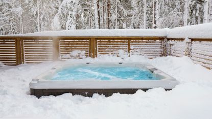 Hot tub in snow 