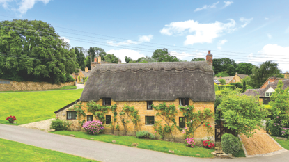 Thatch cottage, Ilmington.