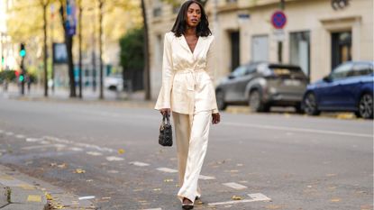 A french woman in Paris, embodying the ultimate French-girl Narciso Rodriguez perfumes