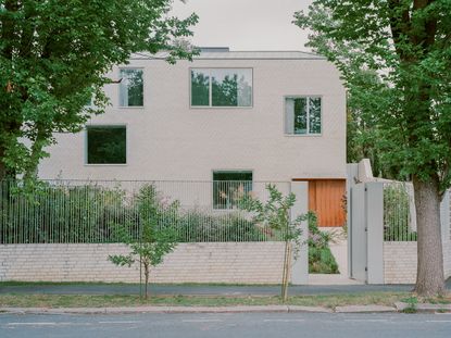 clean minimalism and pastel colours at the farshid moussavi house in hove