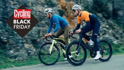 Black Friday Cycling Clothing Deals from Le Col, with up 40% off