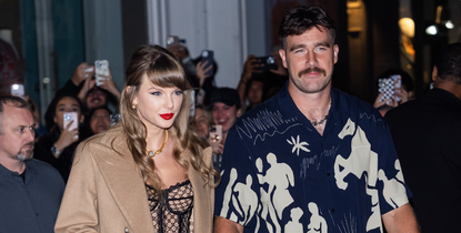 taylor swift and travis kelce are photographed out for date night