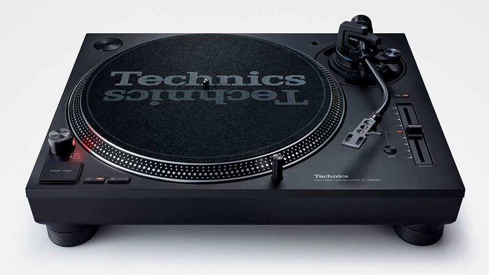 There's a new Technics SL-1200 DJ turntable on the way, and it