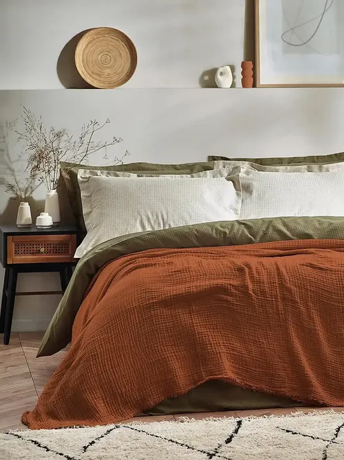 Lark Cotton Throw