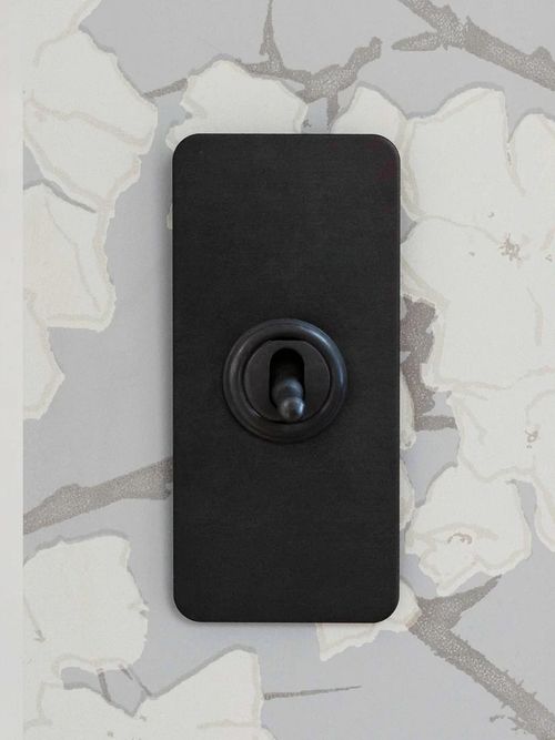 1G Architrave Two-Way Toggle Switch