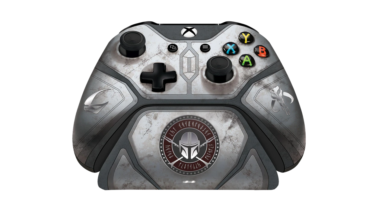 This Mandalorian-themed, Xbox Series X-compatible controller can