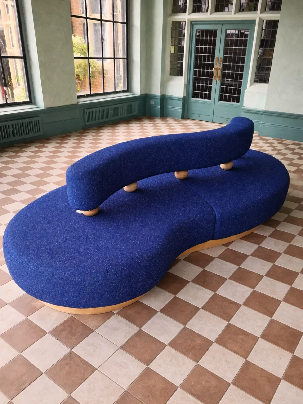 Bidspotter, A Striking Sculptural Sofa