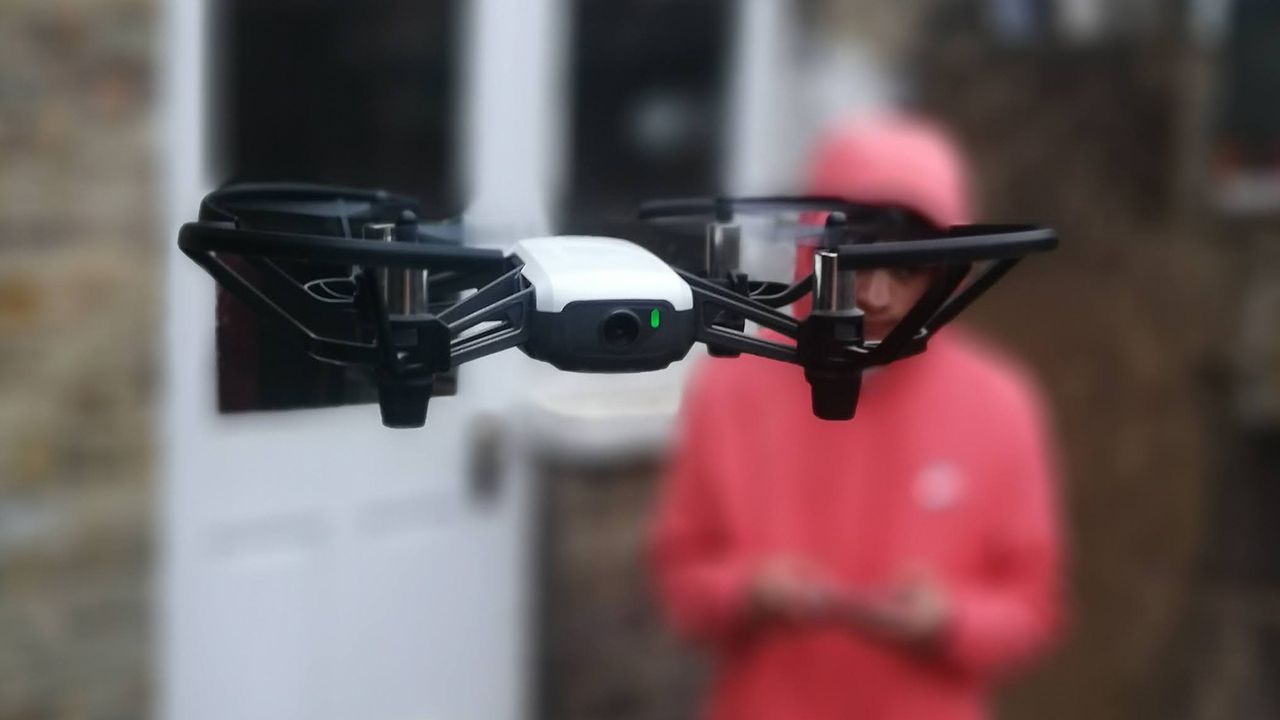 Amazon.com: DJI Ryze Tech Tello - Mini Drone Quadcopter UAV