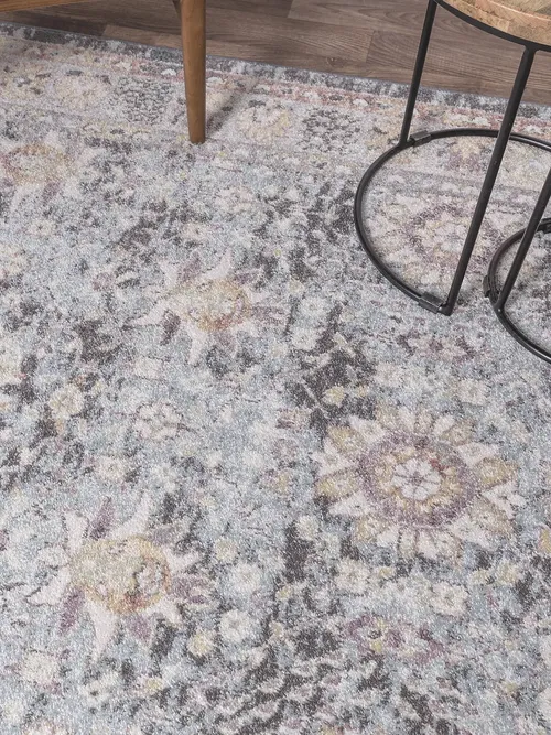Flores Gita Classic Persian Border Rug