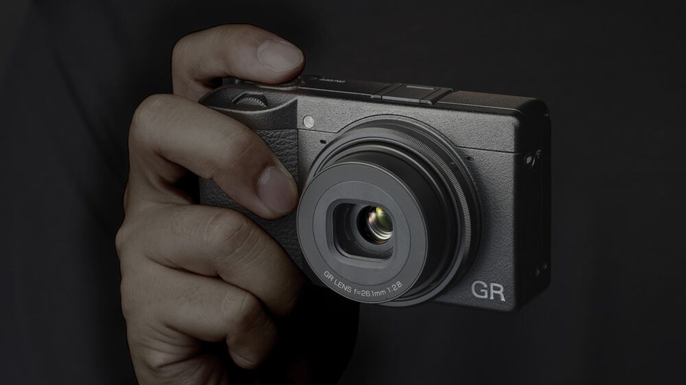 ■ショット数31回■美品■RICOH GR DIGITAL III デジタルカメラ gr digital iii GR DIGITAL III / デジタルカメラ生産