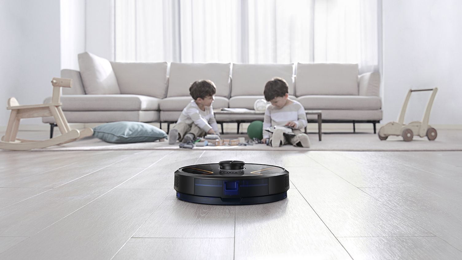 Eufy X8 Hybrid RoboVac: super suction robot tackles hard floors