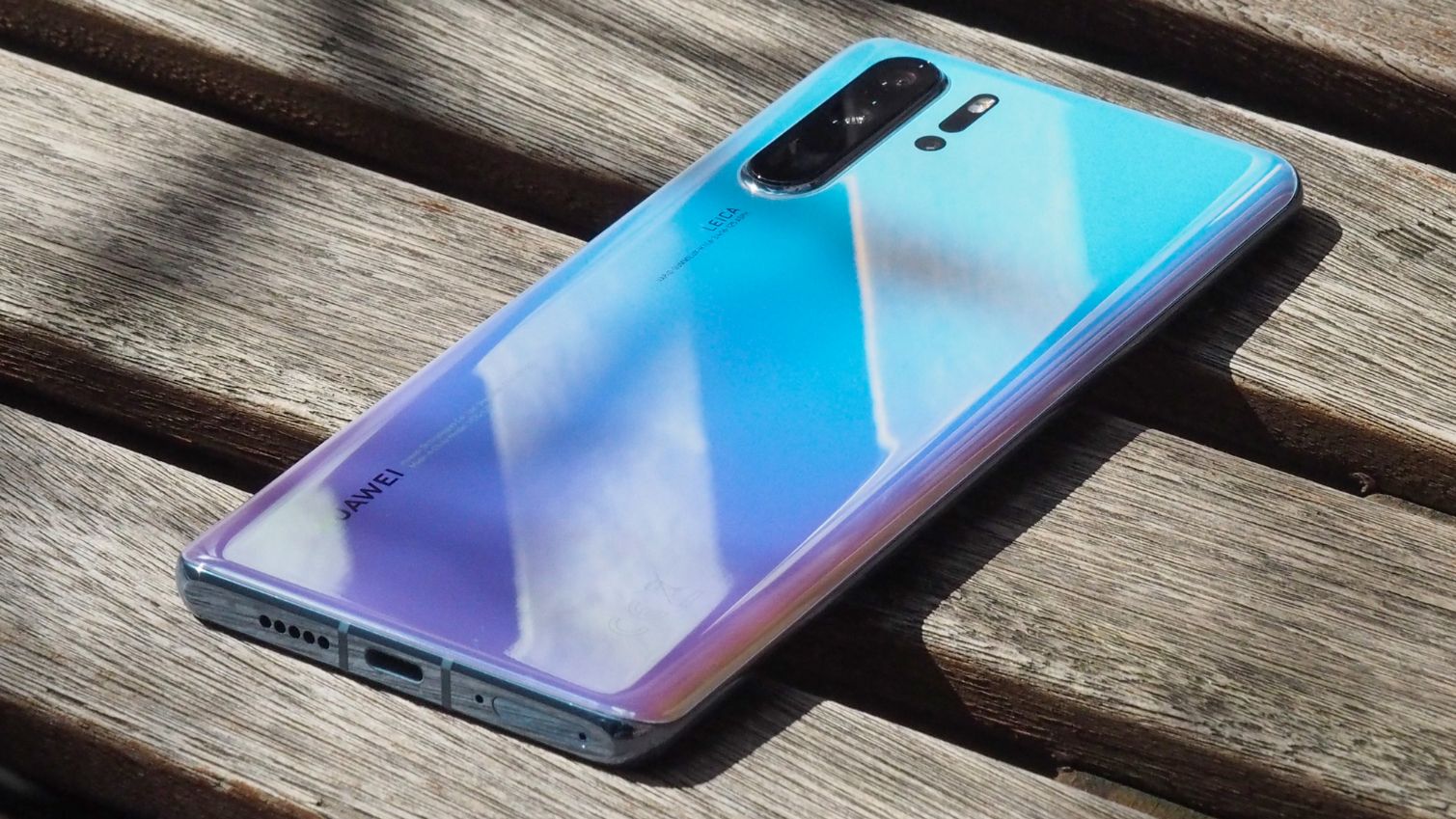 HUAWEI　P30　Pro Huawei P30 Pro - 128GB - White (Unlocked) Smartphone - UK