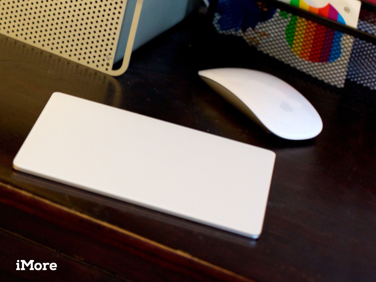 マウス・トラックボール Magic Trackpad (Lightning) Magic Trackpad（USB‑C）- ブラック（Multi-Touch対応） - Apple