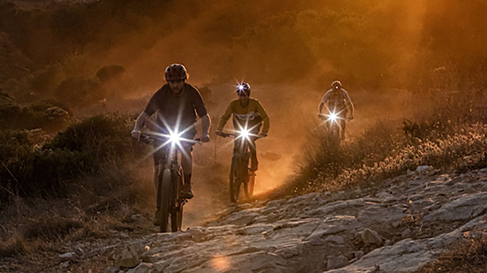 Best budget mountain bike lights 2026 – ride after dark for less money |  Bike Perfect, image size:1600x900