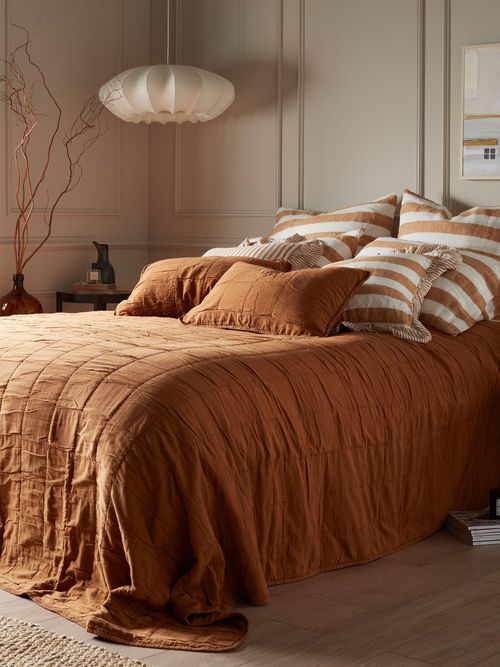 Amber Finn 100% Cotton Quilted Throw