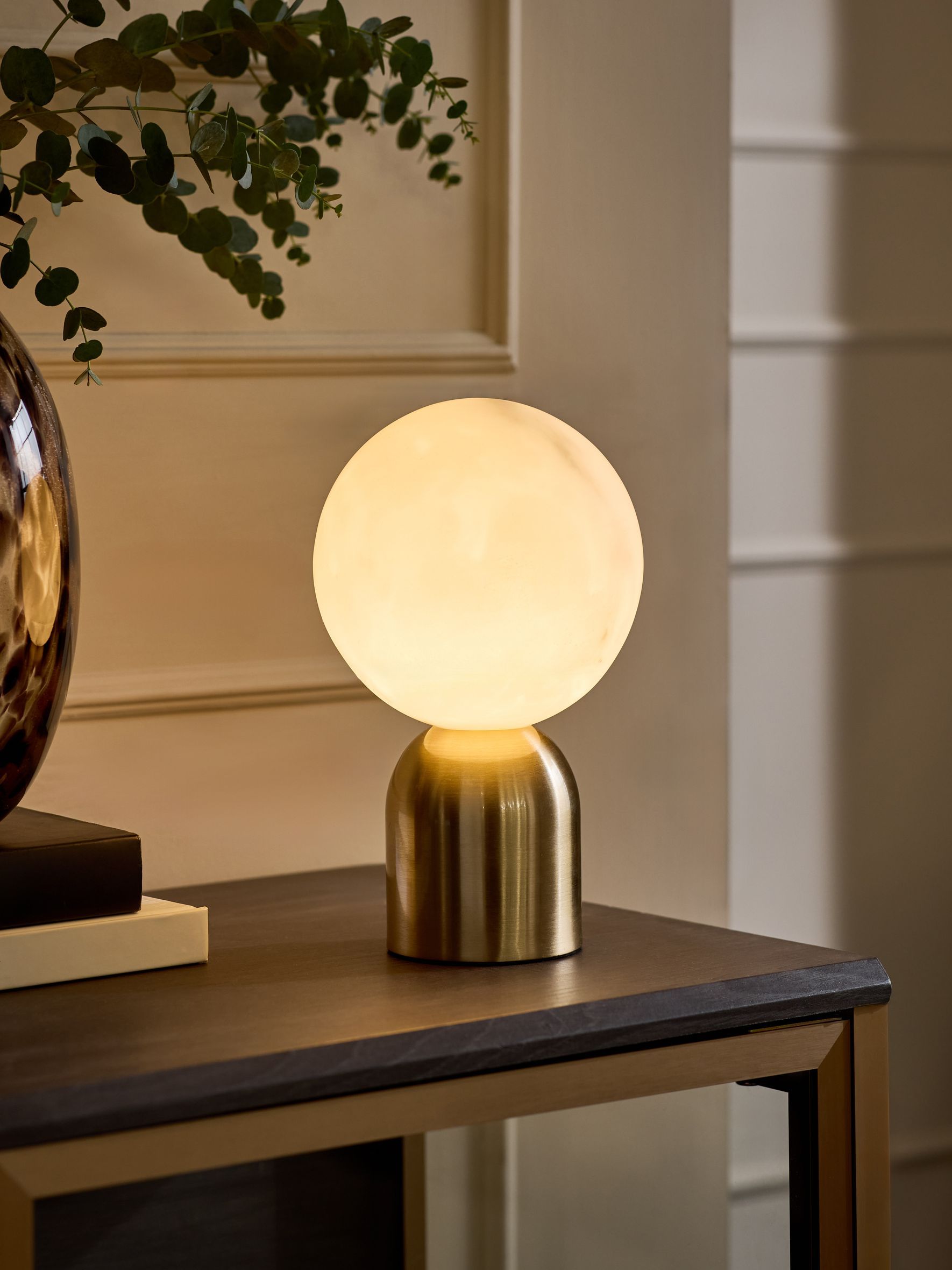 Brass Ebro Rechargeable Table Lamp - Size One