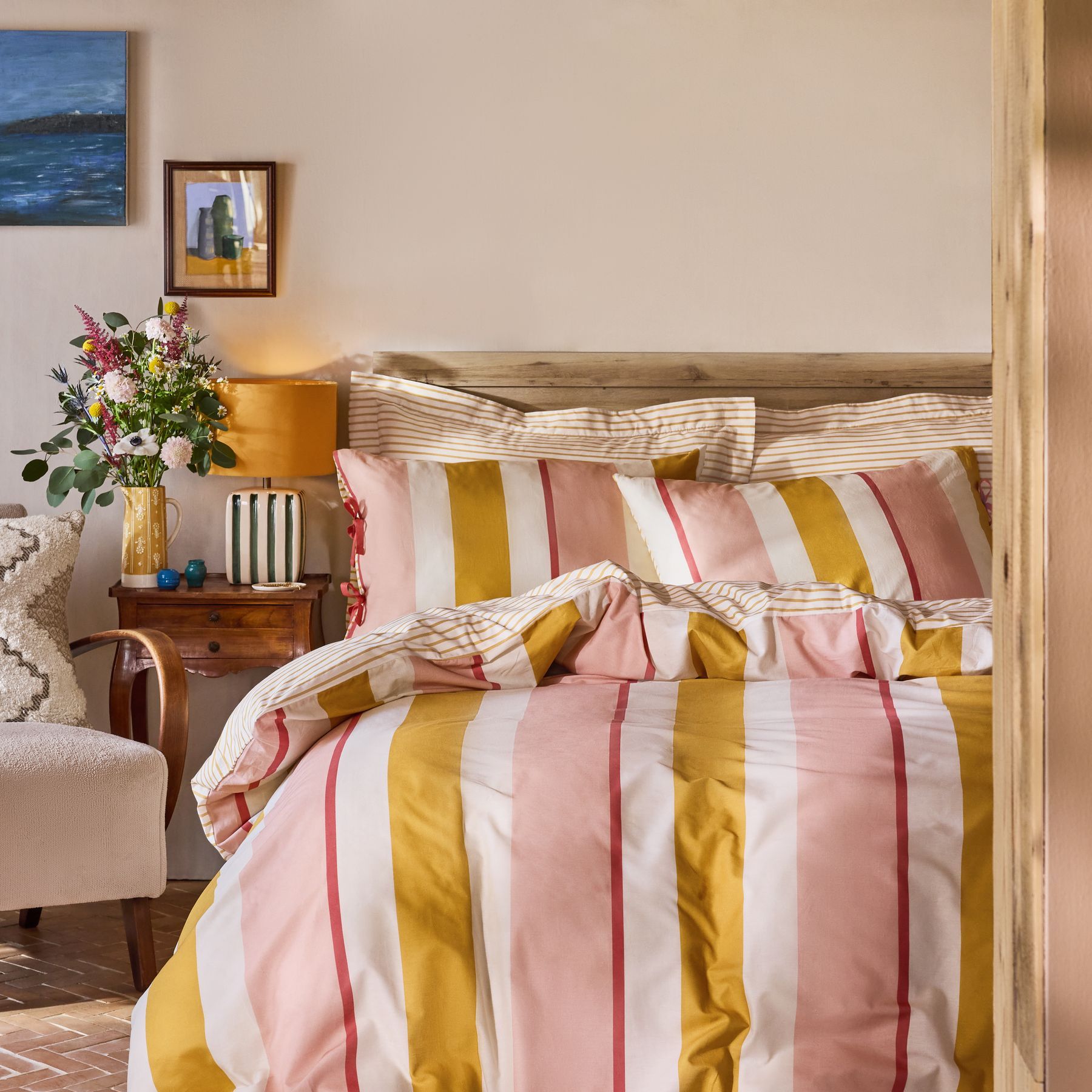 Pink/ochre Stripe Bows Duvet Cover and Pillowcase Set - Size Single