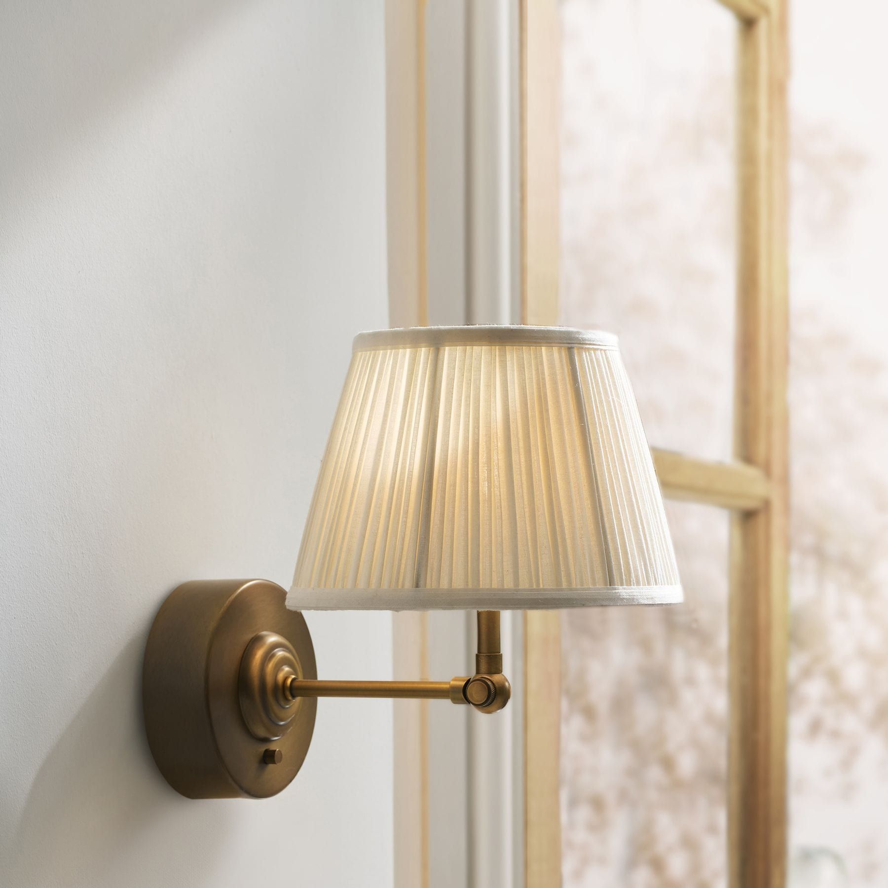 Brass Twyford Rechargeable Wall Light - Size One