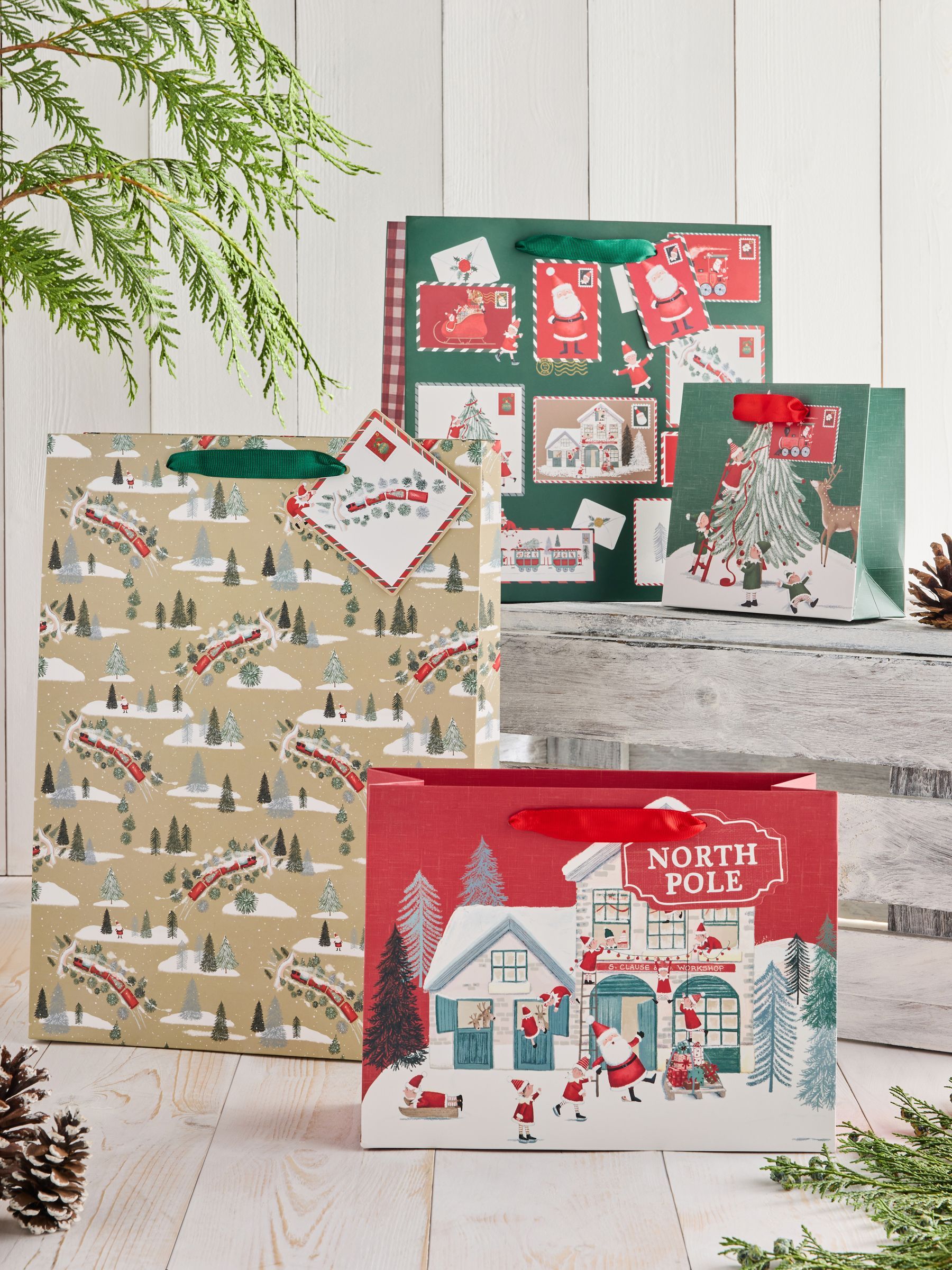 Red / Green Santa Christmas 4 Pack Gift Bags