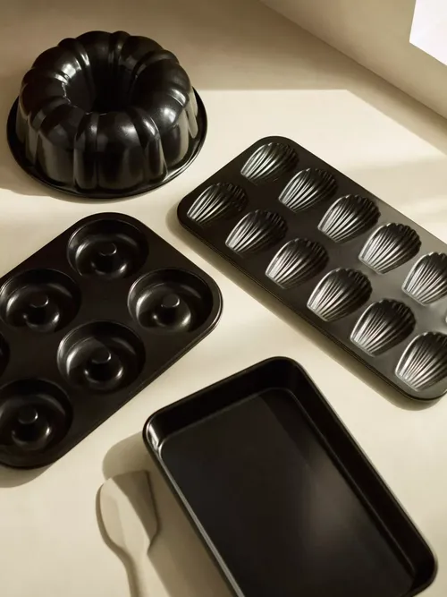 Professional Non-Stick 12 Cup Madeleine Tray
