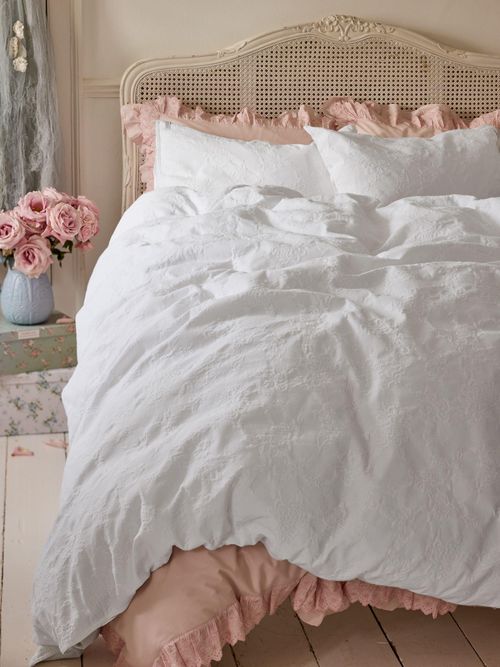 White Textured Floral Matelasse Duvet Cover and Pillowcase Set