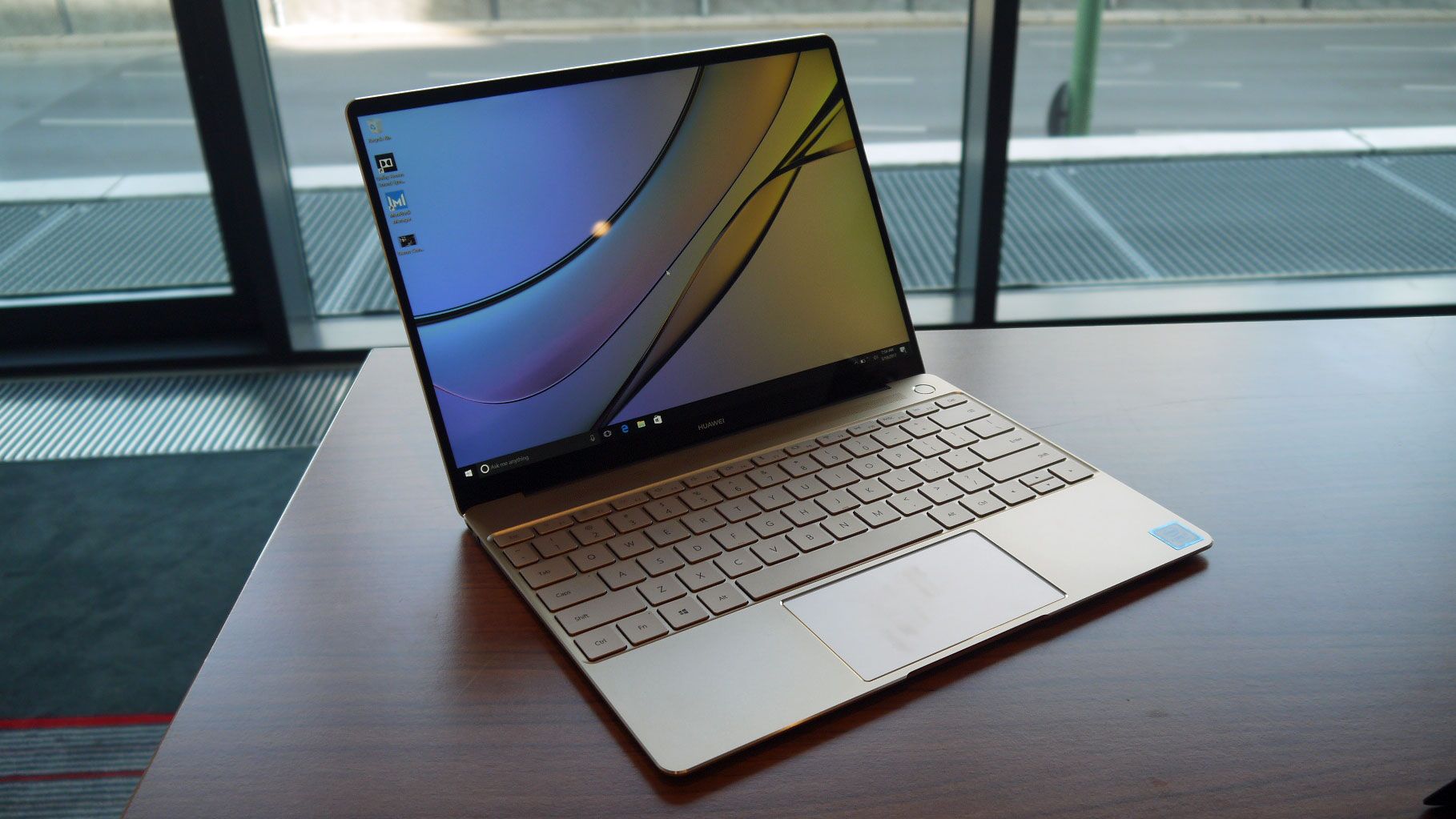 HUAWEI matebook x ジャンク Huawei MateBook X Pro 13.9 inch (512GB, Intel Core i7 8th